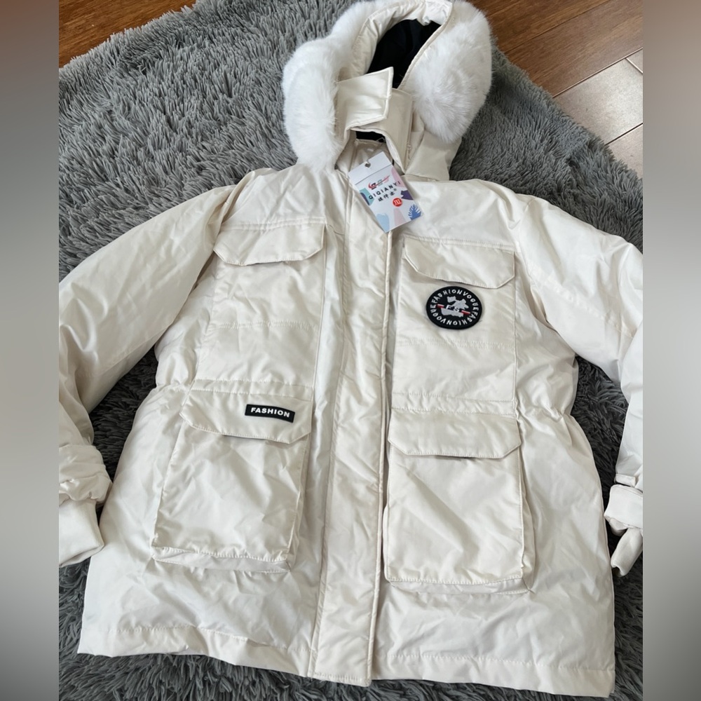 NWT Winter Puffer Coat Ski Jacket Faux Fur Trim Fashion Vogue QIQIANYI China L - Picture 3 of 12